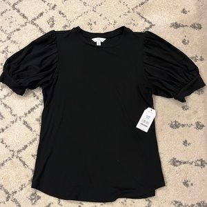 Black puff sleeve short sleeve top
